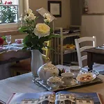 Oda ve Kahvaltı La Chiusa Delle Monache 3*