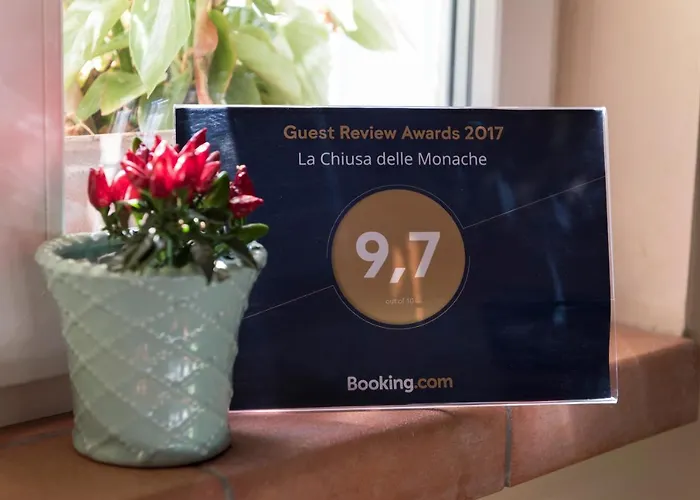 邱萨蒙纳克旅馆 住宿加早餐酒店 卢卡